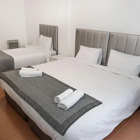 Host بيت شباب Lisboa