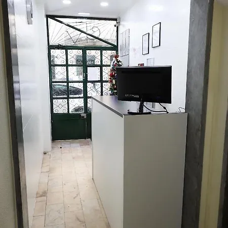 Host بيت شباب