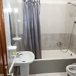 Host بيت شباب