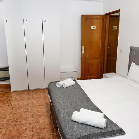 Hostal Host *