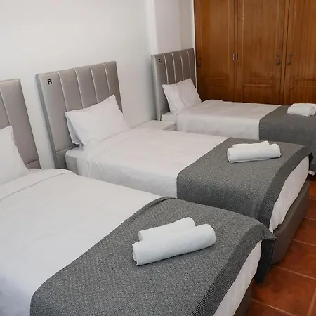 Hostal Host *